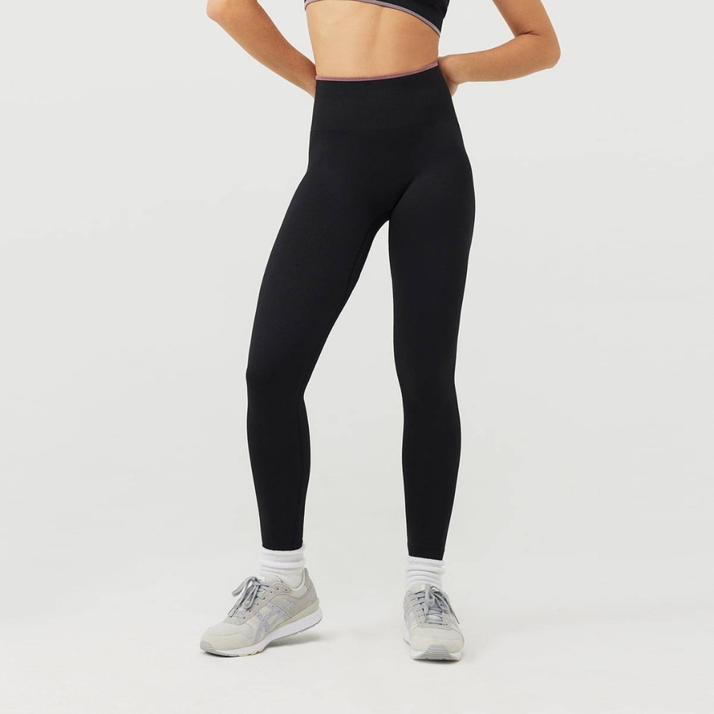 🆕️ Outdoor Voices Seamless Rib Knit High Rise 7/8 Legging in Black